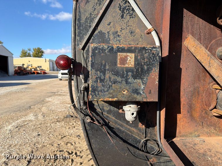 image for item FU0594 Rosco Minneapolis R.M.S.T asphalt trailer