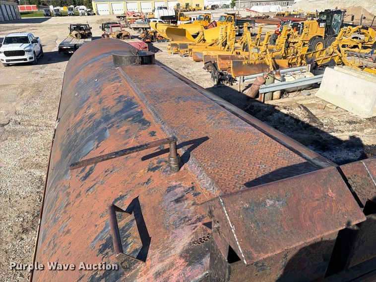 image for item FU0594 Rosco Minneapolis R.M.S.T asphalt trailer