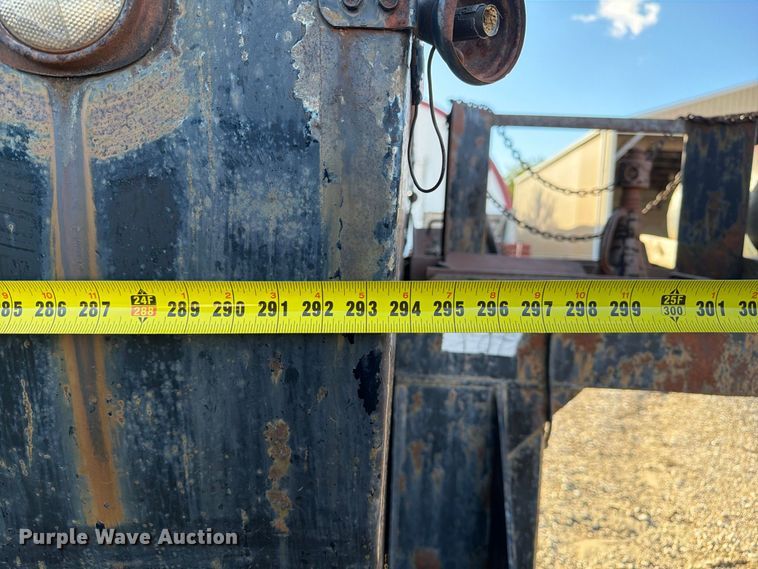 image for item FU0594 Rosco Minneapolis R.M.S.T asphalt trailer