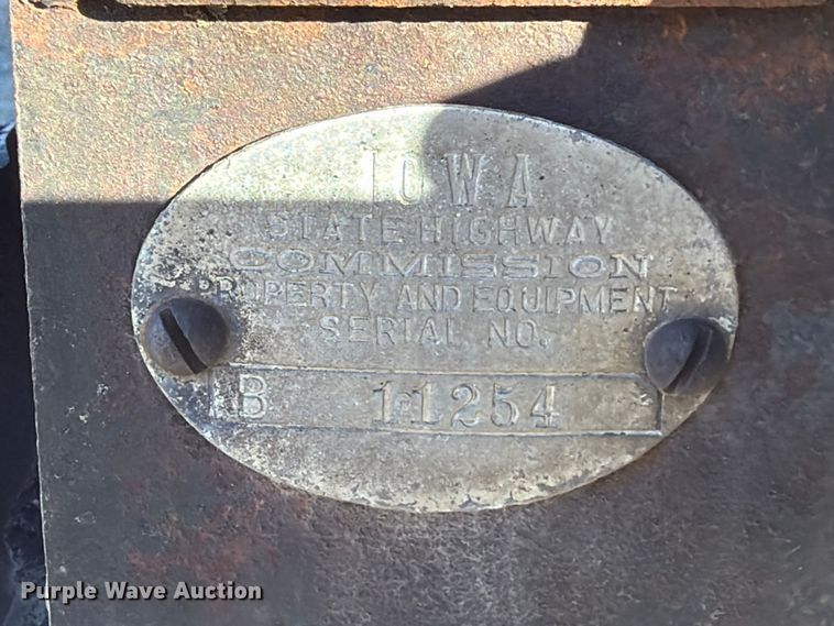image for item FU0594 Rosco Minneapolis R.M.S.T asphalt trailer