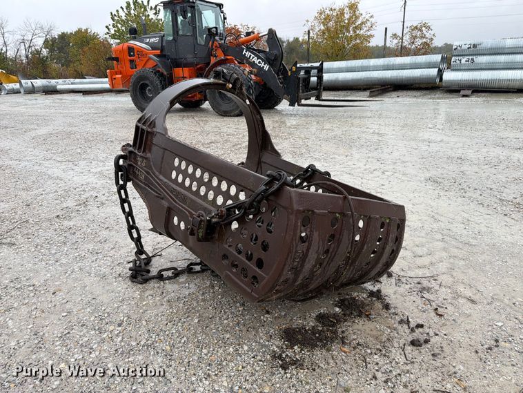 image for item FU0595 Crane dredge bucket