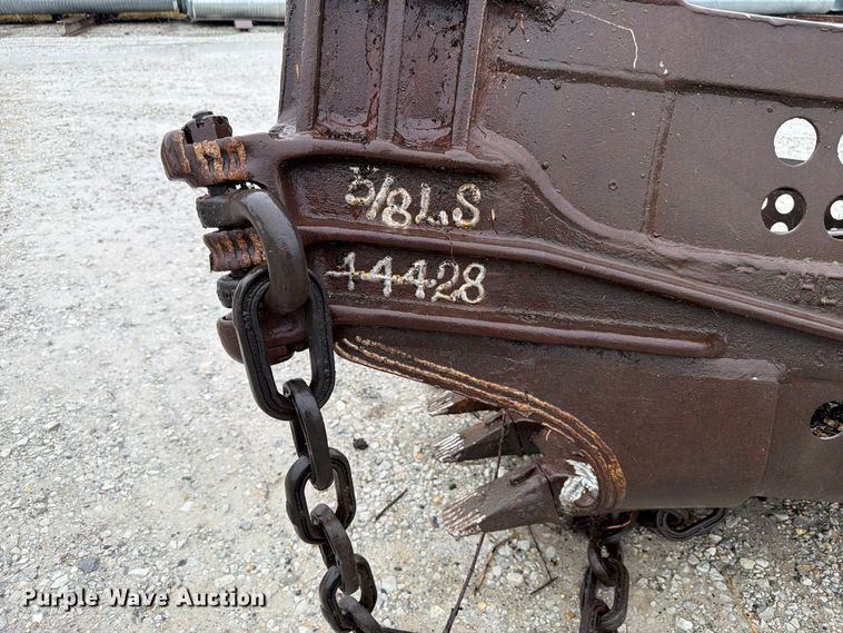 image for item FU0595 Crane dredge bucket