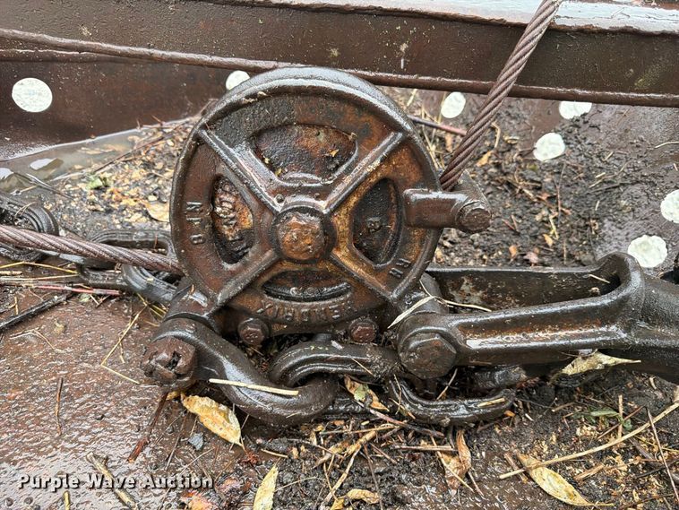 image for item FU0595 Crane dredge bucket