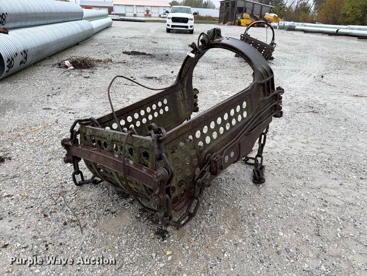 image for item FU0596 Crane dredge bucket