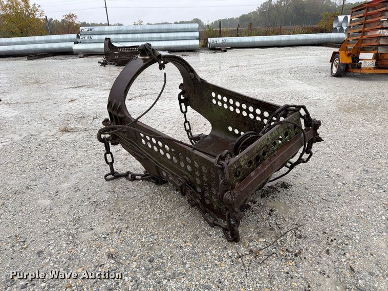 image for item FU0596 Crane dredge bucket