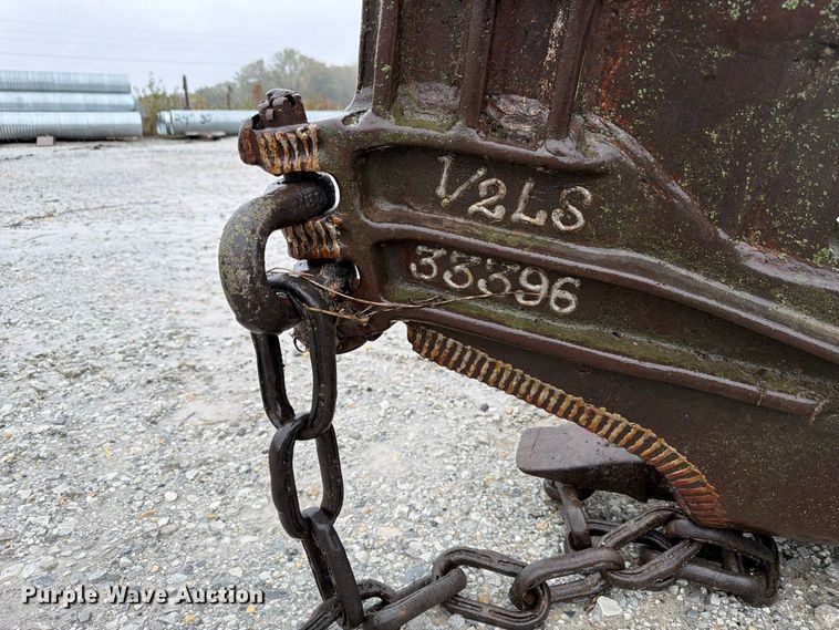 image for item FU0596 Crane dredge bucket
