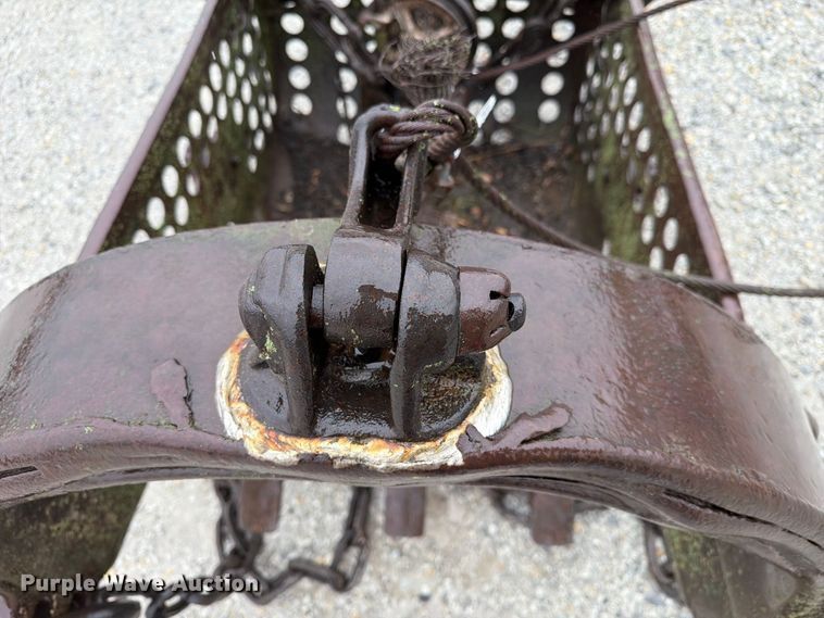 image for item FU0596 Crane dredge bucket