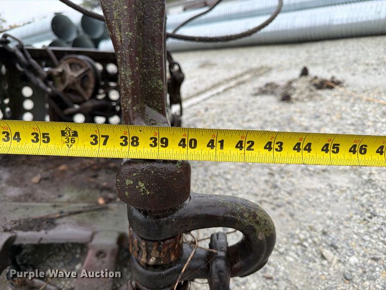 image for item FU0596 Crane dredge bucket