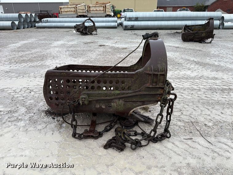 image for item FU0597 Crane dredge bucket