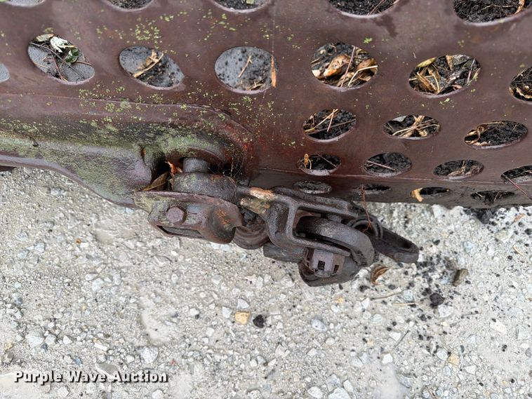 image for item FU0597 Crane dredge bucket