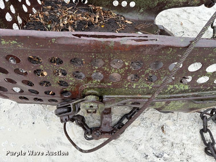 image for item FU0597 Crane dredge bucket