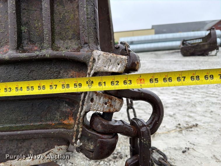 image for item FU0597 Crane dredge bucket