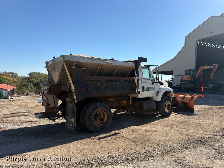 image for item FU4748 2009 International 7300 dump truck
