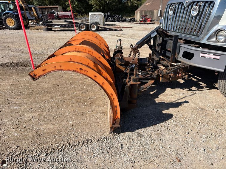 image for item FU4748 2009 International 7300 dump truck