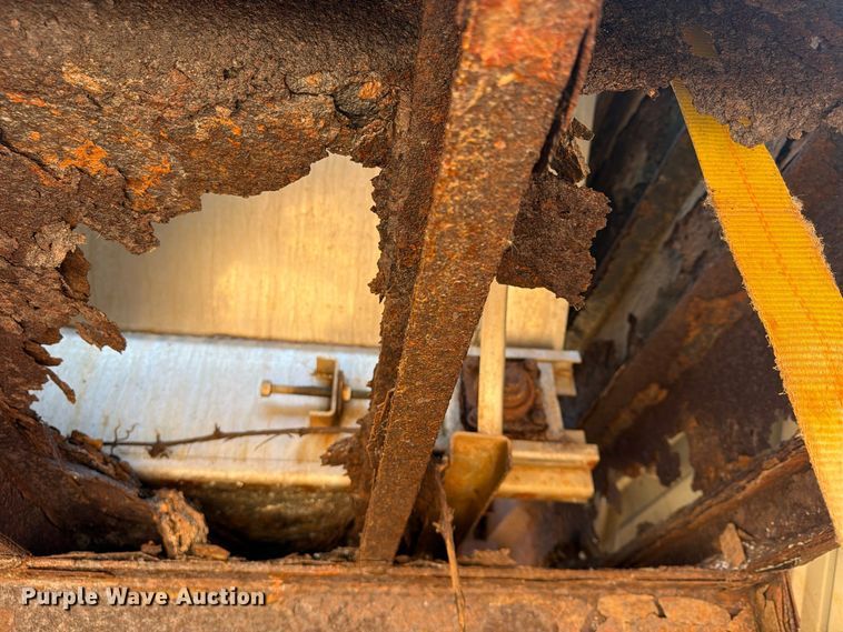 image for item FU4748 2009 International 7300 dump truck