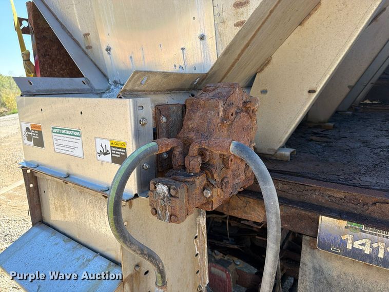 image for item FU4748 2009 International 7300 dump truck