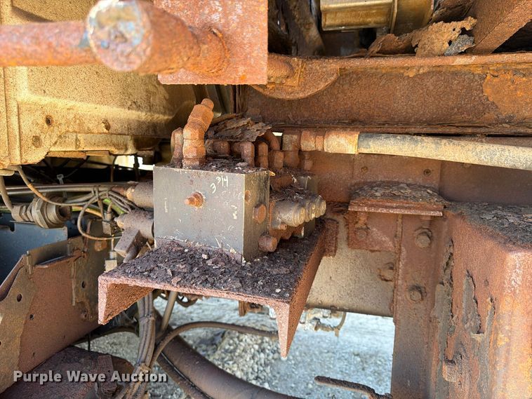 image for item FU4748 2009 International 7300 dump truck