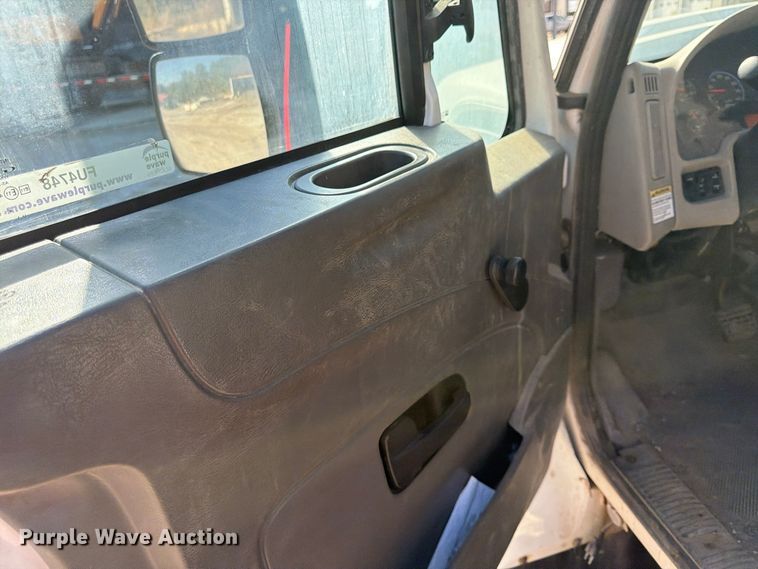 image for item FU4748 2009 International 7300 dump truck
