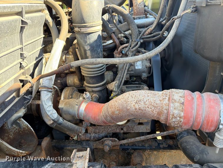 image for item FU4748 2009 International 7300 dump truck