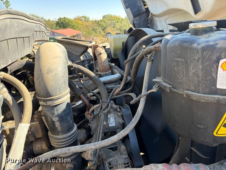 image for item FU4748 2009 International 7300 dump truck
