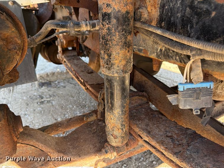 image for item FU4748 2009 International 7300 dump truck