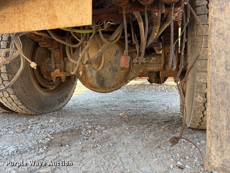 image for item FU4748 2009 International 7300 dump truck