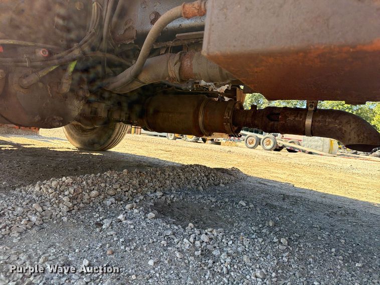 image for item FU4748 2009 International 7300 dump truck