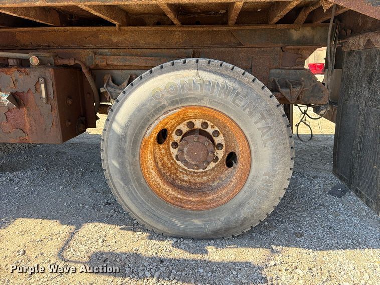 image for item FU4748 2009 International 7300 dump truck