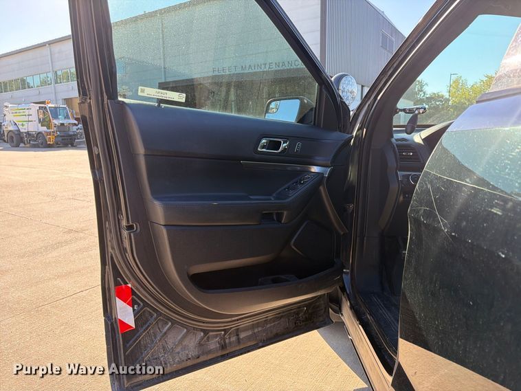 image for item FU4761 2017 Ford Explorer Police Interceptor SUV