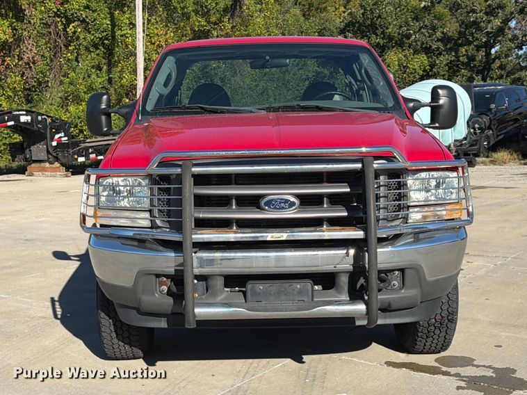 image for item FU4762 2004 Ford F350 Super Duty Ext. Cab pickup truck
