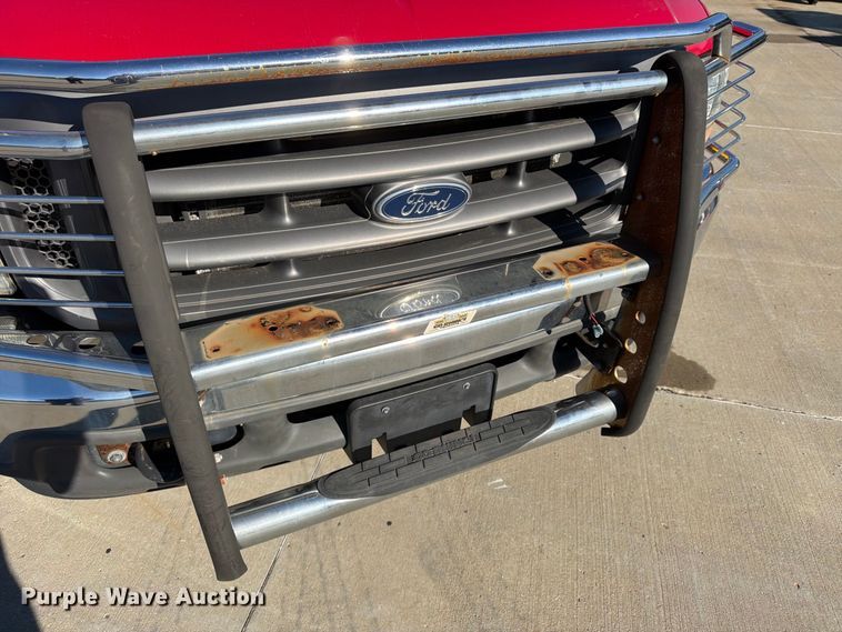 image for item FU4762 2004 Ford F350 Super Duty Ext. Cab pickup truck