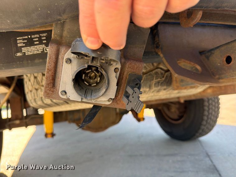 image for item FU4762 2004 Ford F350 Super Duty Ext. Cab pickup truck