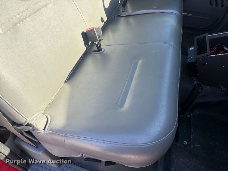 image for item FU4762 2004 Ford F350 Super Duty Ext. Cab pickup truck