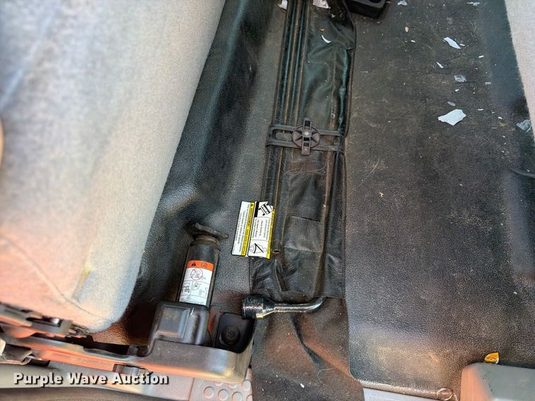 image for item FU4762 2004 Ford F350 Super Duty Ext. Cab pickup truck