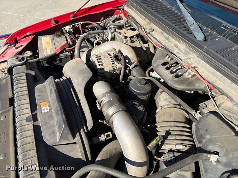 image for item FU4762 2004 Ford F350 Super Duty Ext. Cab pickup truck