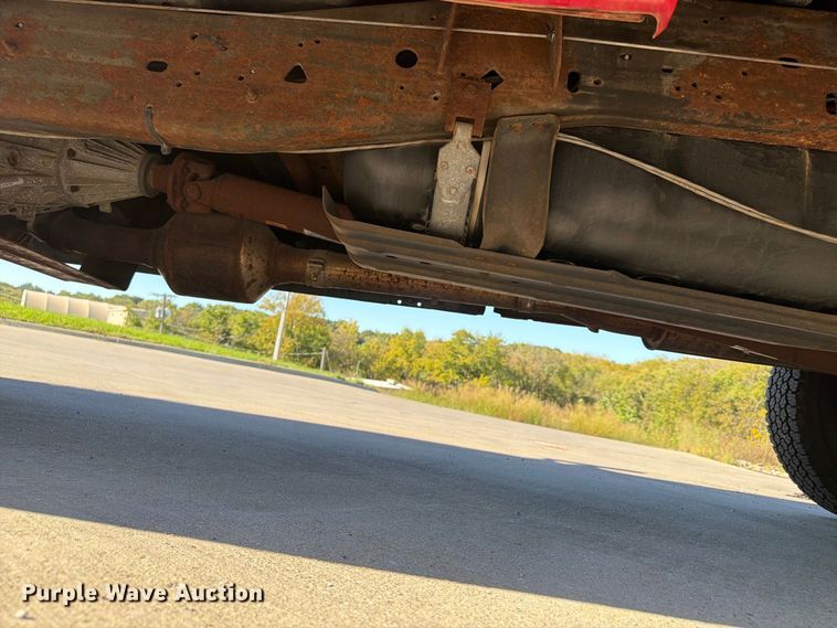 image for item FU4762 2004 Ford F350 Super Duty Ext. Cab pickup truck