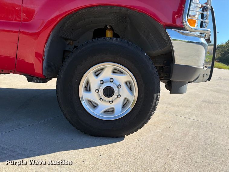 image for item FU4762 2004 Ford F350 Super Duty Ext. Cab pickup truck