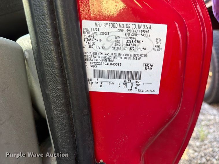image for item FU4762 2004 Ford F350 Super Duty Ext. Cab pickup truck
