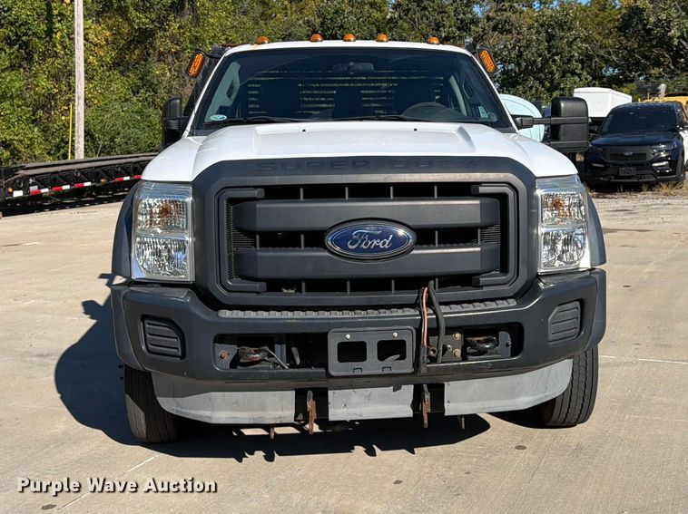 image for item FU4763 2014 Ford F450 Super Duty flatbed truck
