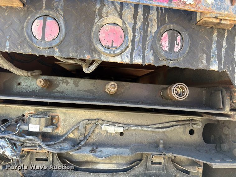 image for item FU4763 2014 Ford F450 Super Duty flatbed truck