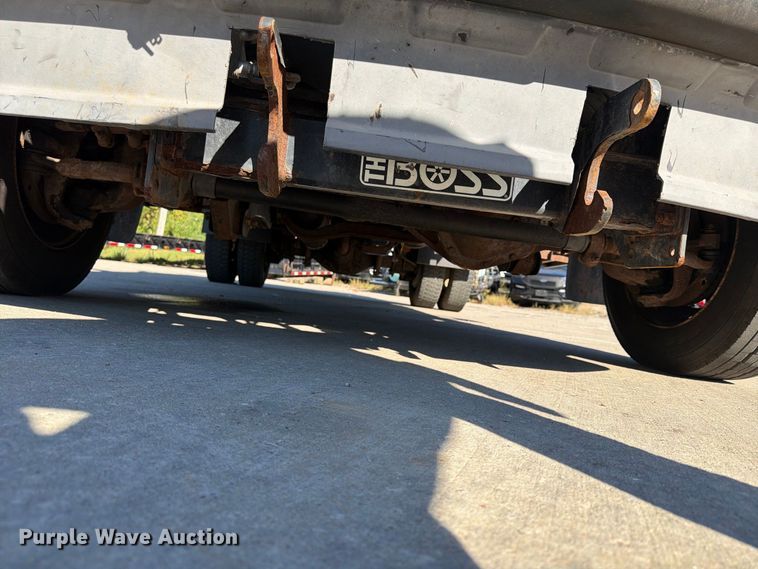 image for item FU4763 2014 Ford F450 Super Duty flatbed truck