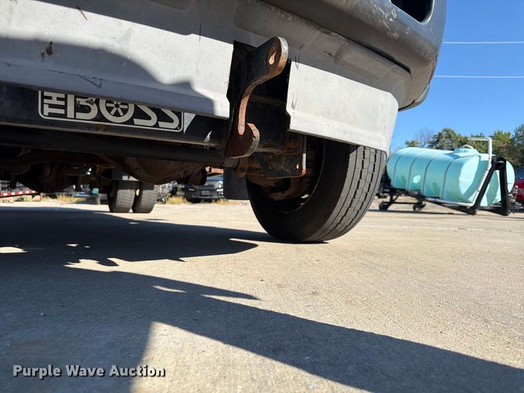 image for item FU4763 2014 Ford F450 Super Duty flatbed truck