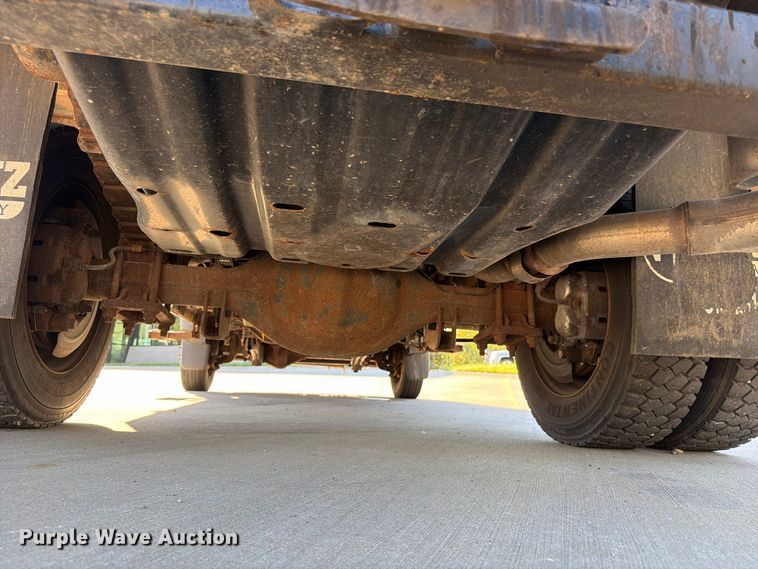 image for item FU4763 2014 Ford F450 Super Duty flatbed truck