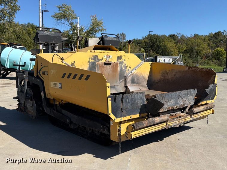 image for item FU4768 2012 Weiler P385 paver