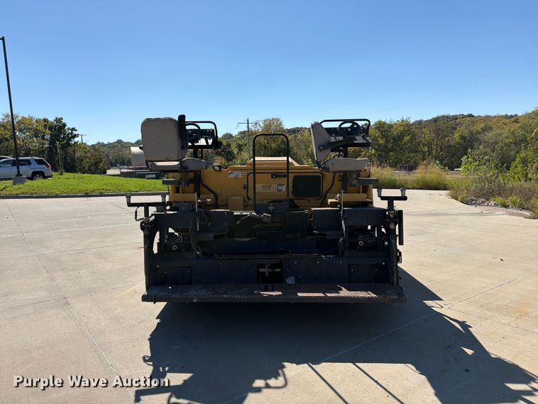 image for item FU4768 2012 Weiler P385 paver