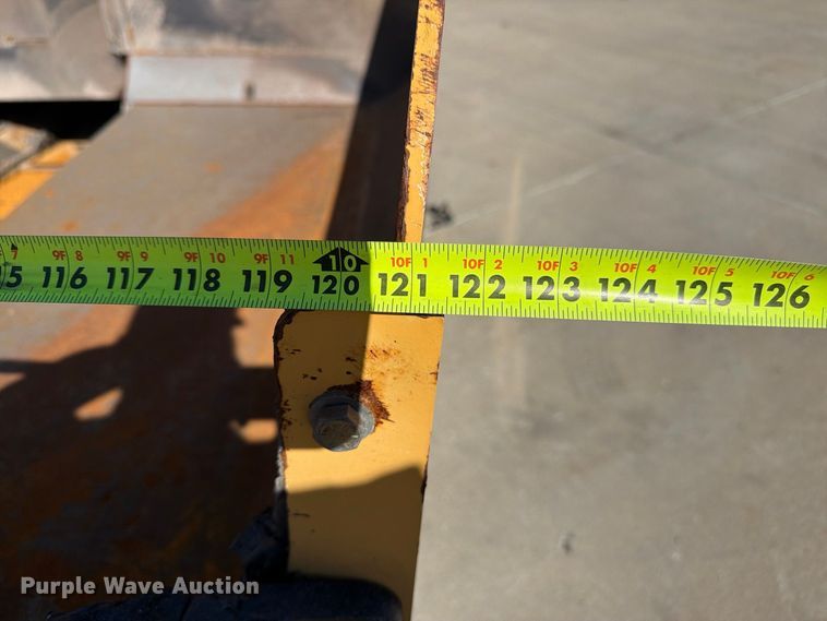 image for item FU4768 2012 Weiler P385 paver