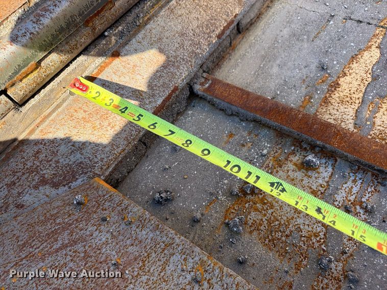 image for item FU4768 2012 Weiler P385 paver