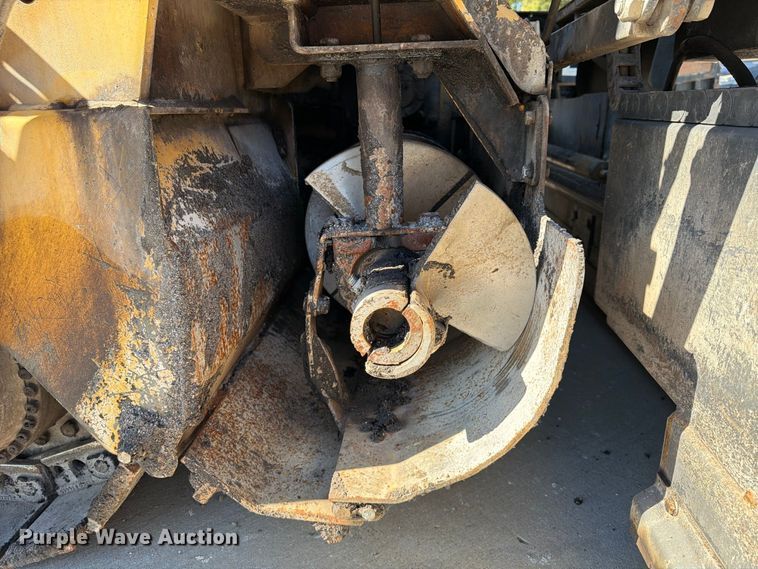 image for item FU4768 2012 Weiler P385 paver