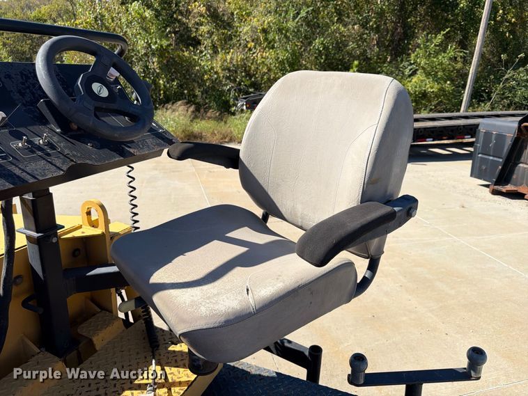 image for item FU4768 2012 Weiler P385 paver