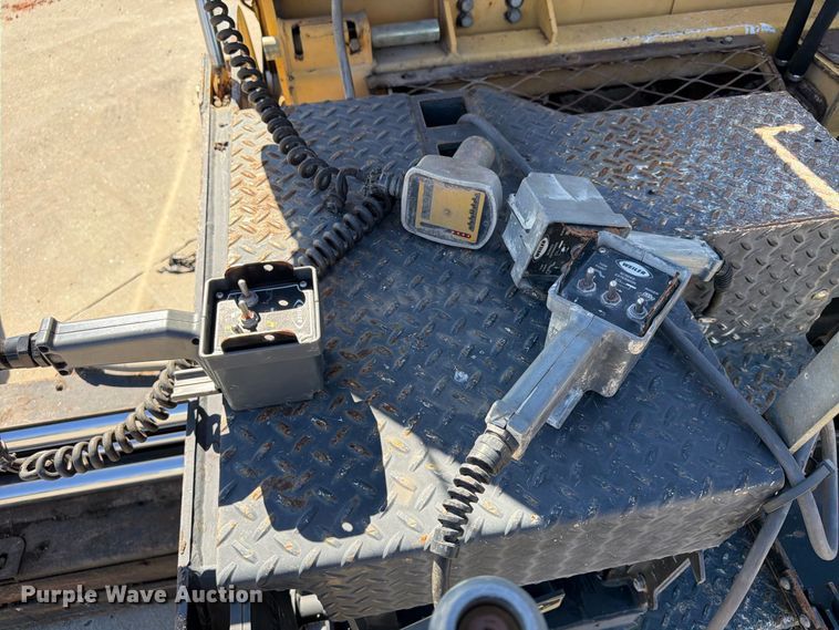 image for item FU4768 2012 Weiler P385 paver